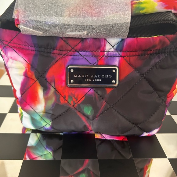 Marc Jacobs Vibrant Quilted Shoulder Crossbody Bag - Picture 1 of 5